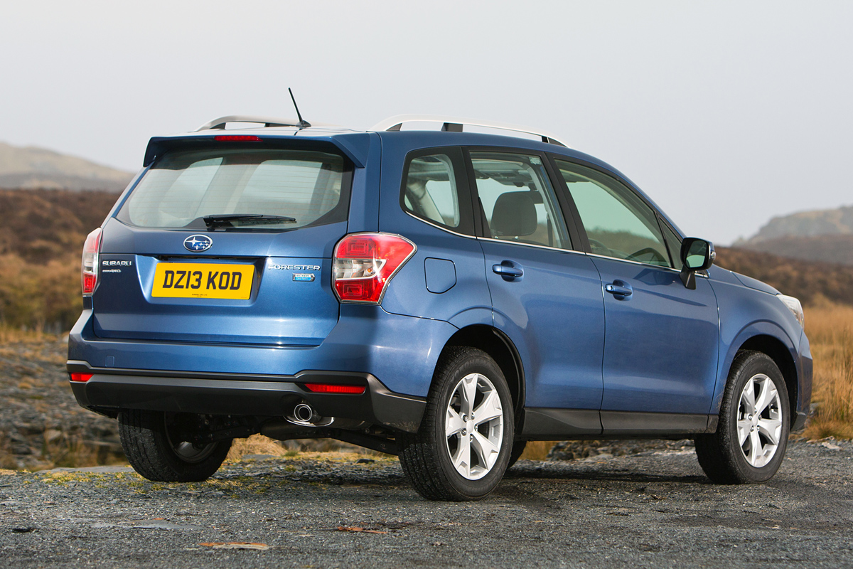 Subaru Forester 2.0D XC rear static