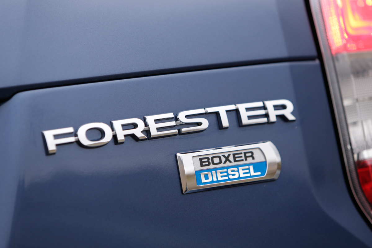 Subaru Forester 2.0 XT CVT badge