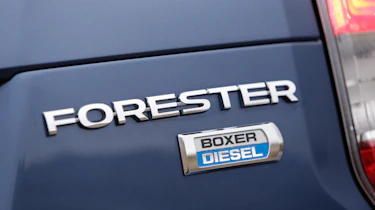 Subaru Forester 2.0 XT CVT badge