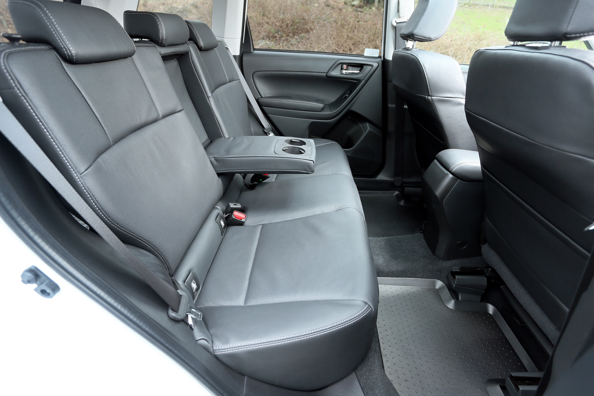 Subaru Forester 2.0 XT CVT seats