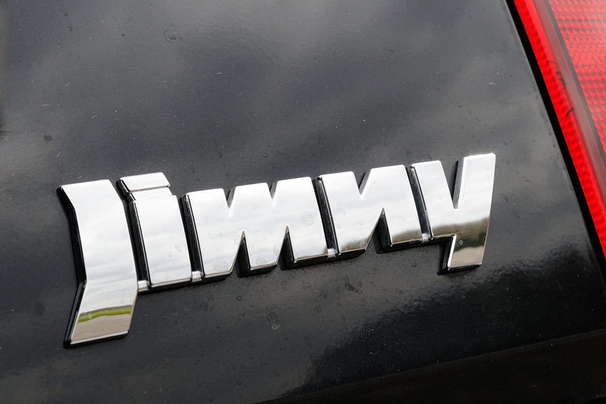 Suzuki Jimny SZ4 badge