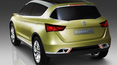 Suzuki S-Cross rear studio