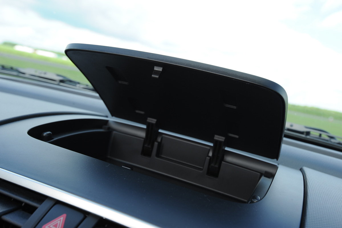 Suzuki Swift cubby
