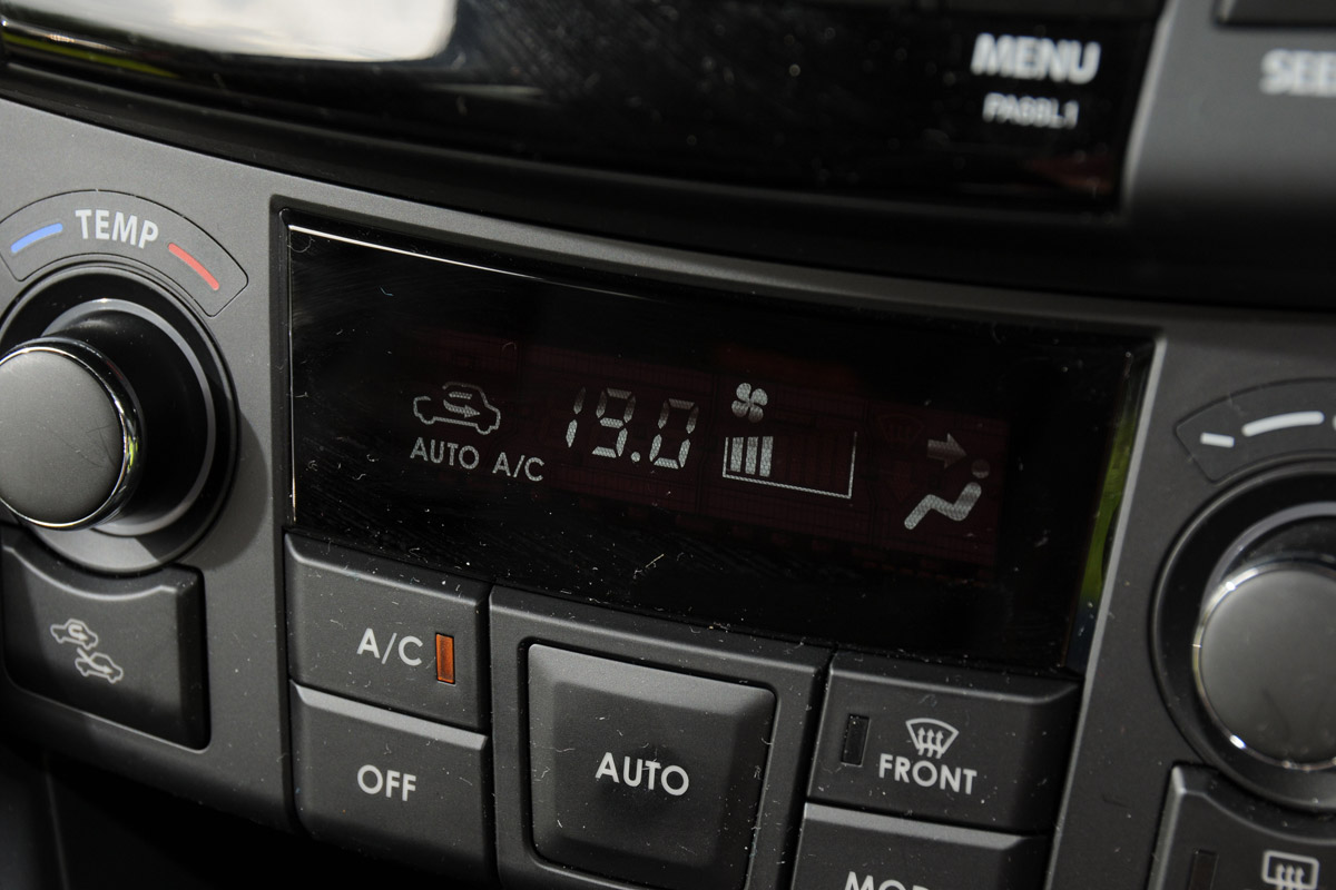 Suzuki Swift Sport dash detail