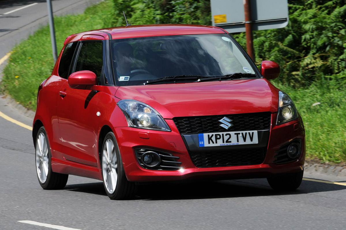 Suzuki Swift Sport front tracking