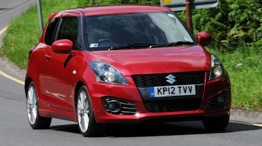 Suzuki Swift Sport front tracking