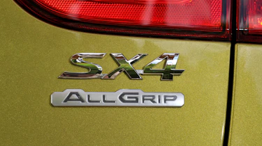 Suzuki SX4 S-Cross badge