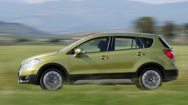 Suzuki SX4 S-Cross panning