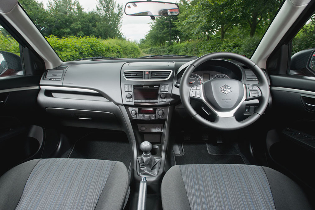 Suzuki Swift interior