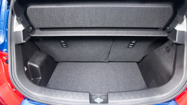 Suzuki-Swift-SL-Z-boot-space