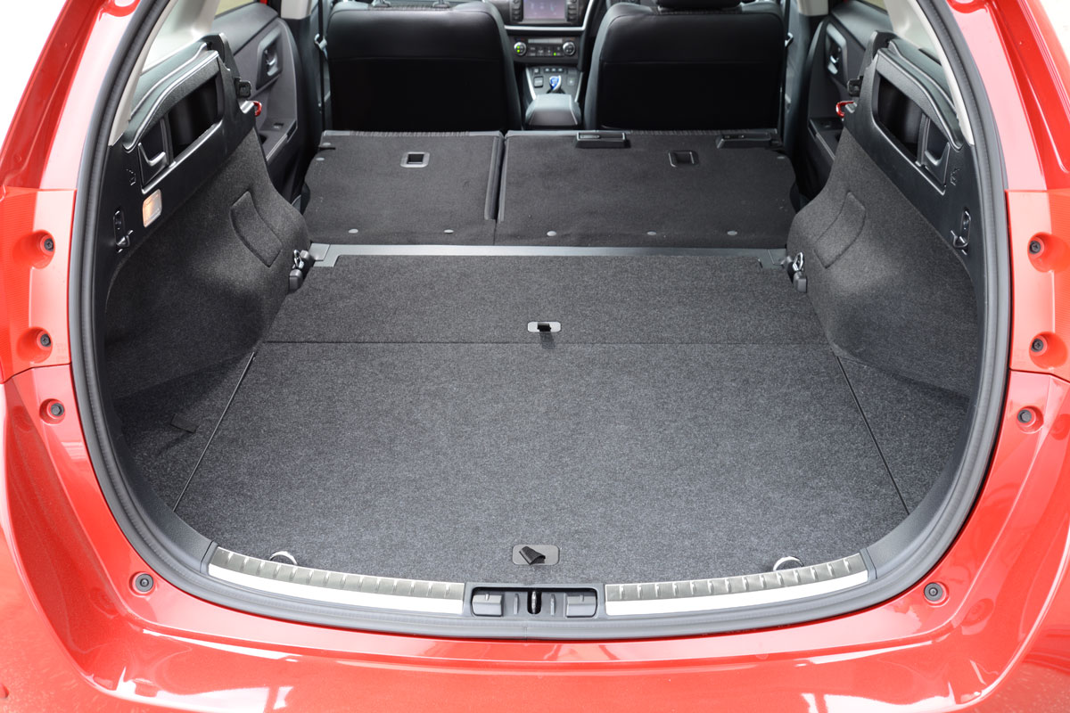 Toyota Auris Touring Sports 14