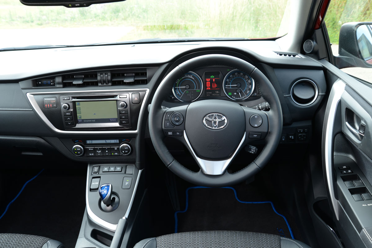 Toyota Auris Touring Sports 16