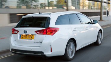 Toyota Auris Touring Sports rear tracking