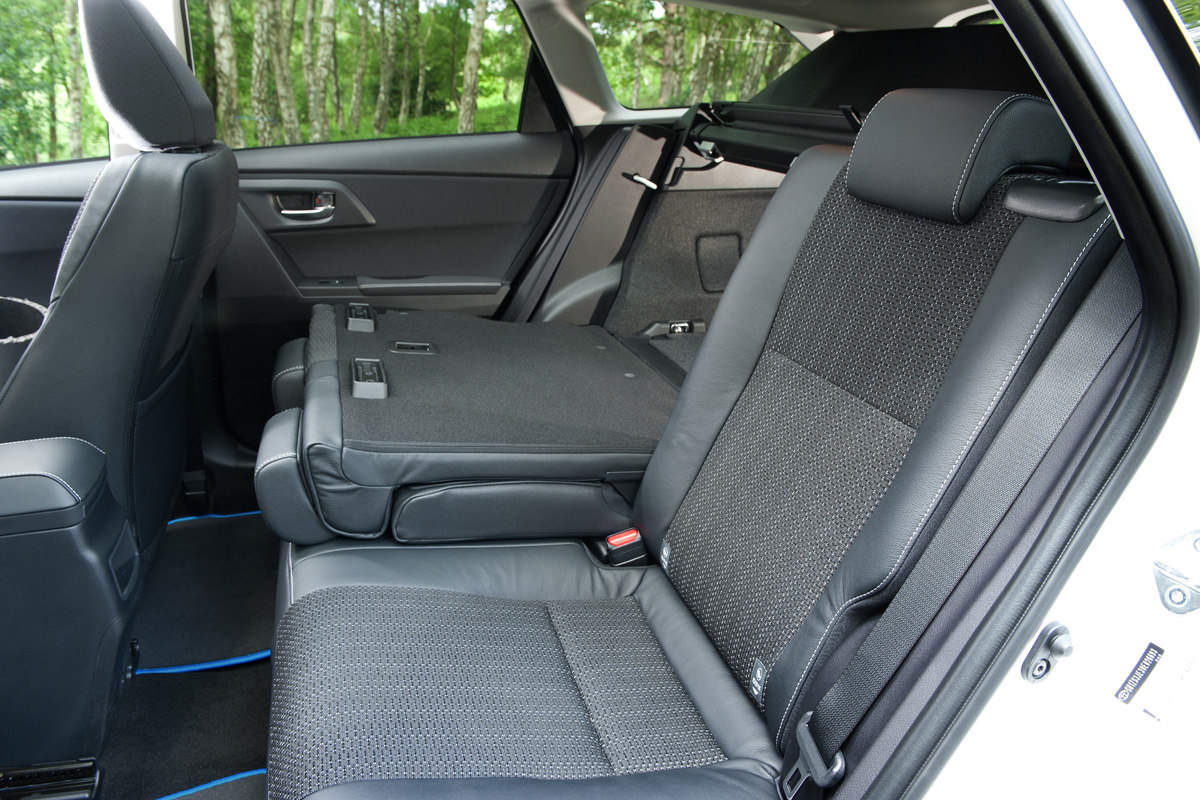 Toyota Auris Touring Sports seats folded