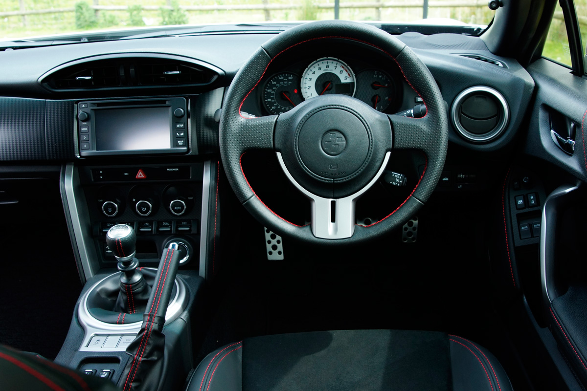 Toyota GT 86 interior