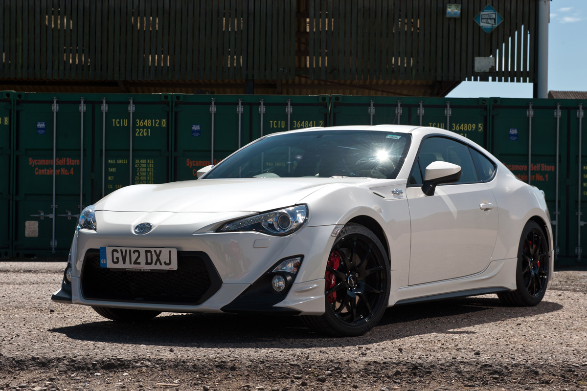 Toyota GT 86 TRD front three-quarters