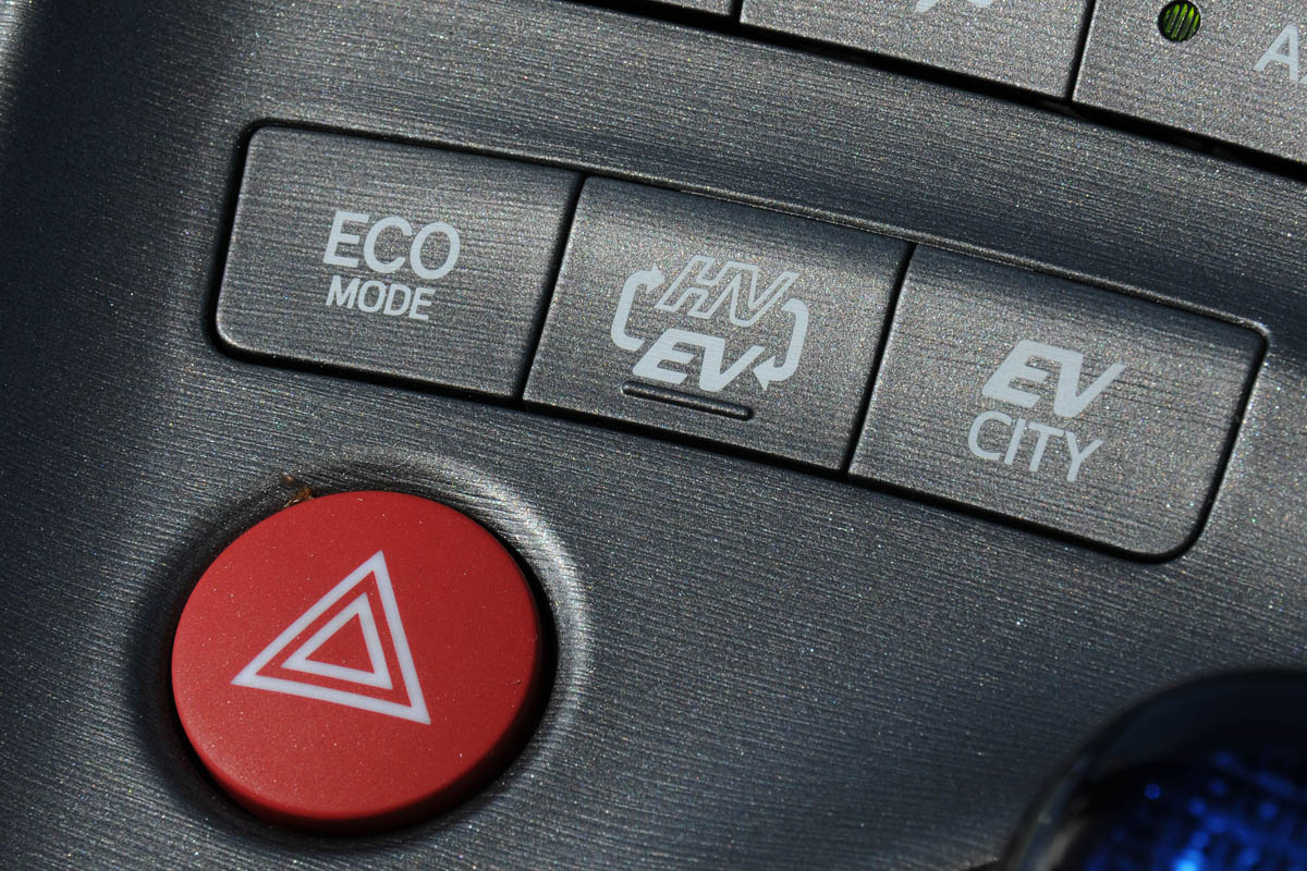 Toyota Prius Plug-in modes