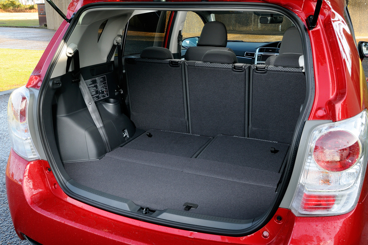 Toyota Verso 2.0 D-4D Icon boot