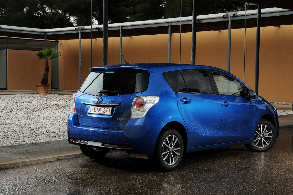 Toyota Verso rear static