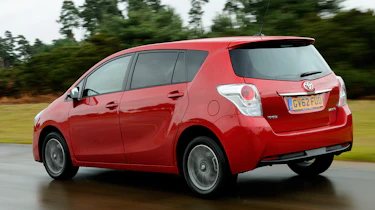 Toyota Verso 2.0 D-4D Icon rear tracking