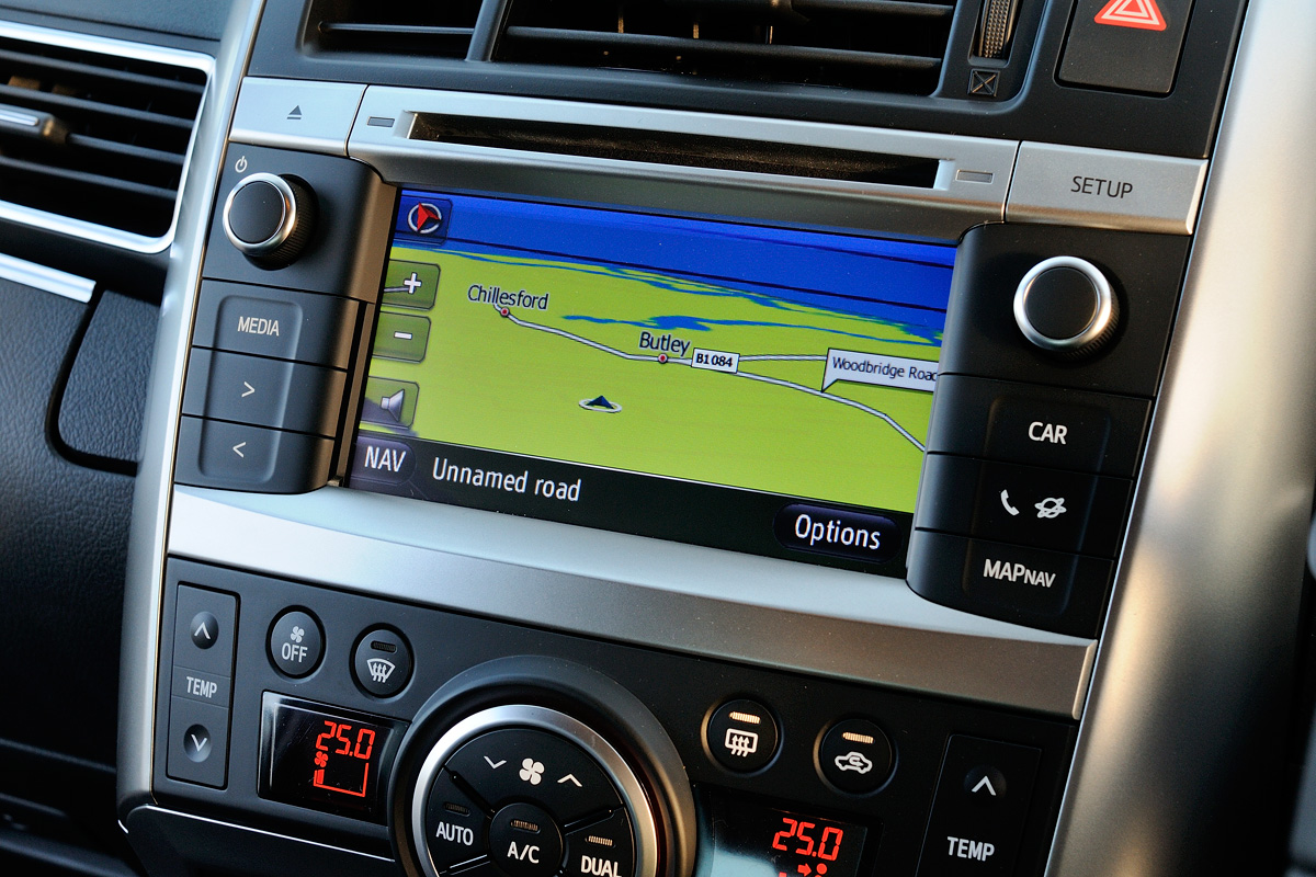 Toyota Verso 2.0 D-4D Icon sat-nav