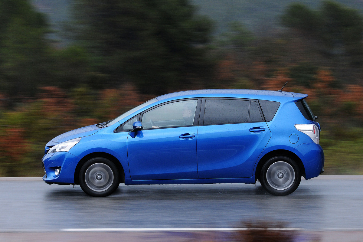 Toyota Verso panning