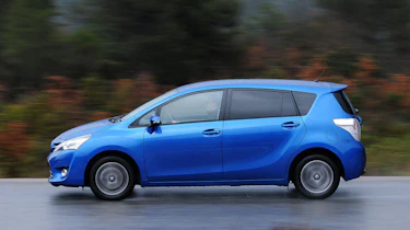 Toyota Verso panning