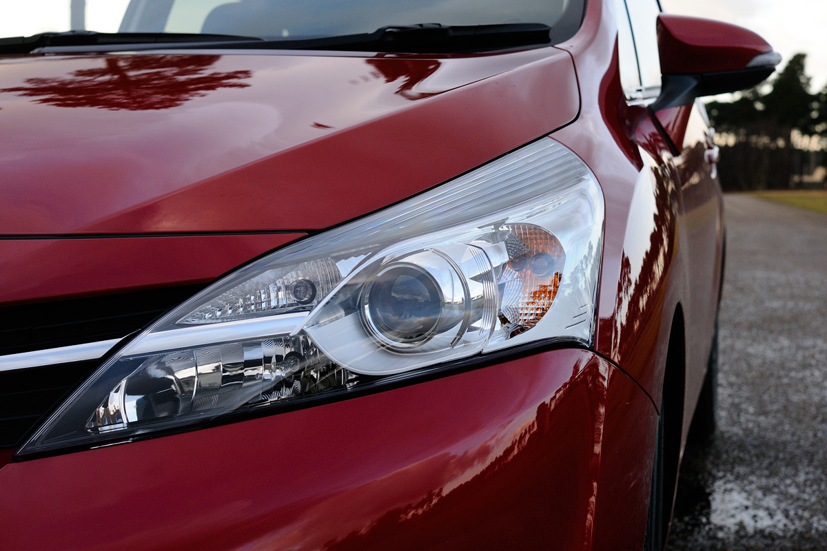 Toyota Verso 2.0 D-4D Icon light detail