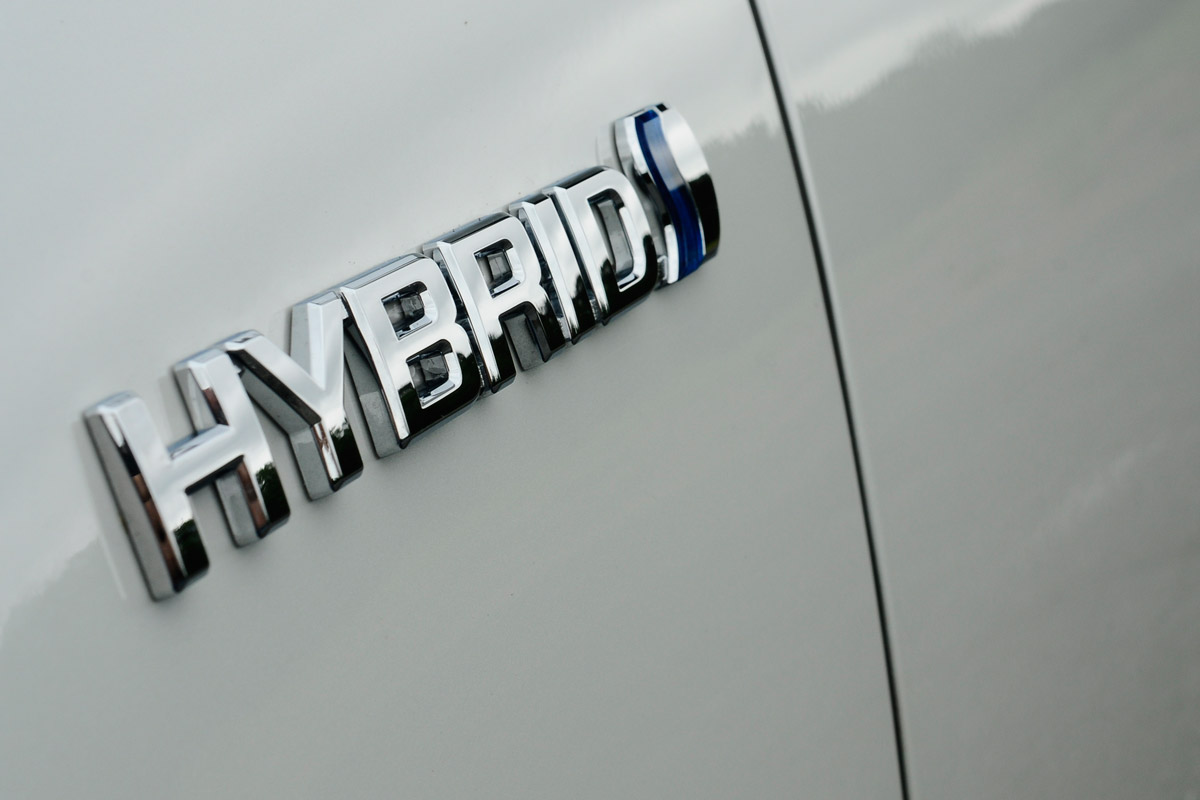 Toyota Yaris Hybrid badge