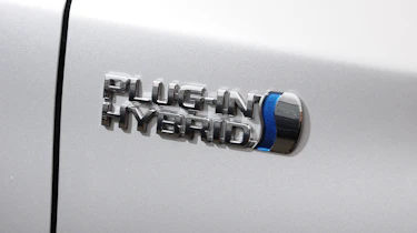 Toyota Prius plug-in 2013 badge