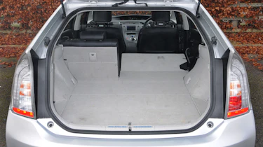 Toyota Prius plug-in 2013 boot