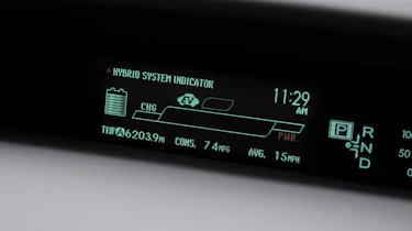 Toyota Prius plug-in 2013 display