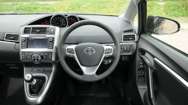 Toyota Verso Interior