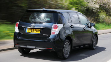 Toyota Verso rear action