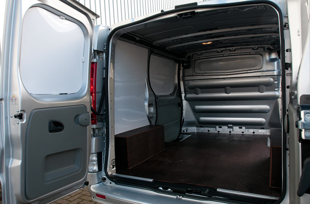 Renault Trafic rear doors and cargo bed