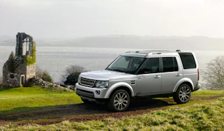 Land Rover Discovery XXV front