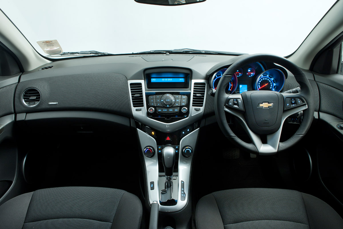 Used Chevrolet Cruze interior