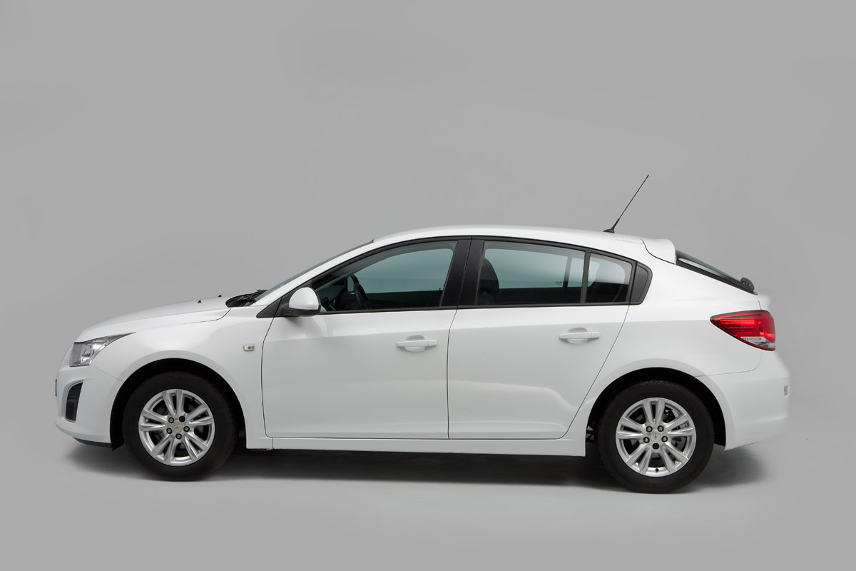Used Chevrolet Cruze side