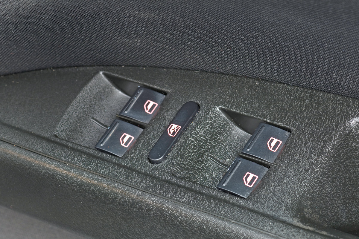 SEAT Toledo electrics