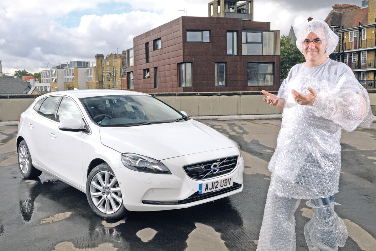 Volvo V40 front static