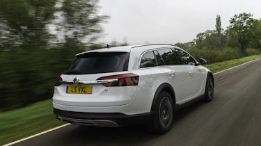 Vauxhall Insignia Country Tourer rear action