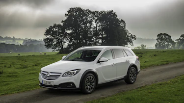 Vauxhall Insignia Country Tourer front static