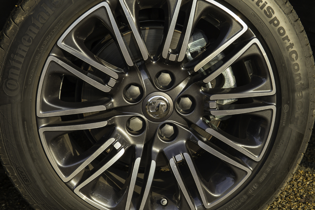 Vauxhall Insignia Country Tourer wheel