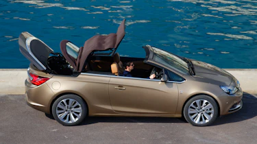 Vauxhall Cascada roof mechanism