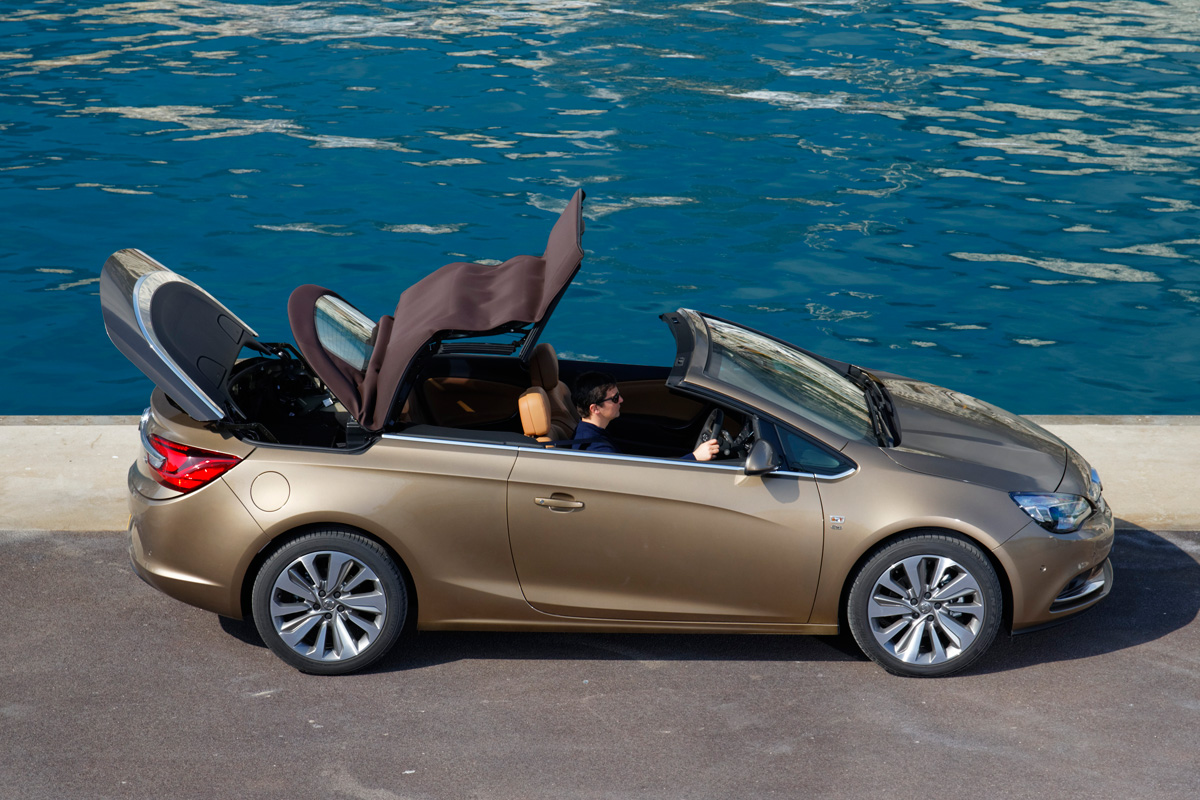 Vauxhall Cascada roof opening