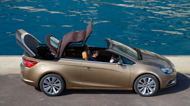 Vauxhall Cascada roof opening