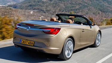Vauxhall Cascada rear tracking
