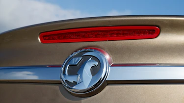 Vauxhall Cascada badge