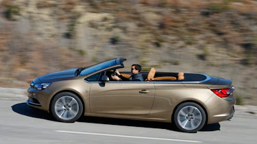 Vauxhall Cascada panning