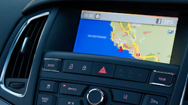 Vauxhall Cascada sat-nav
